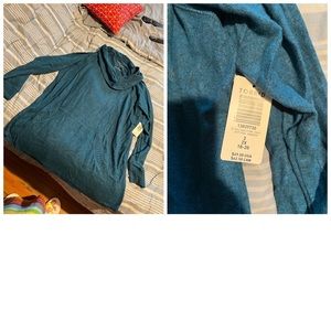 Torrid Sweater NWT Size 2 (18/20)
